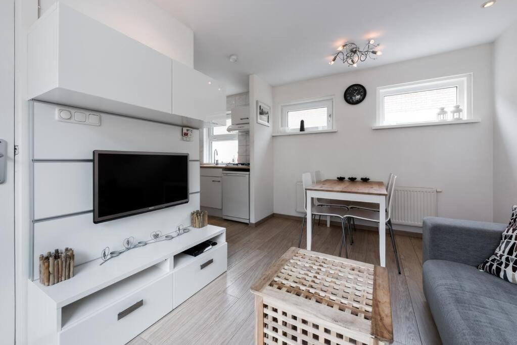 Modern Ingericht Vakantiehuis - Rust & Strand Op 350M Egmond aan Zee Exterior foto